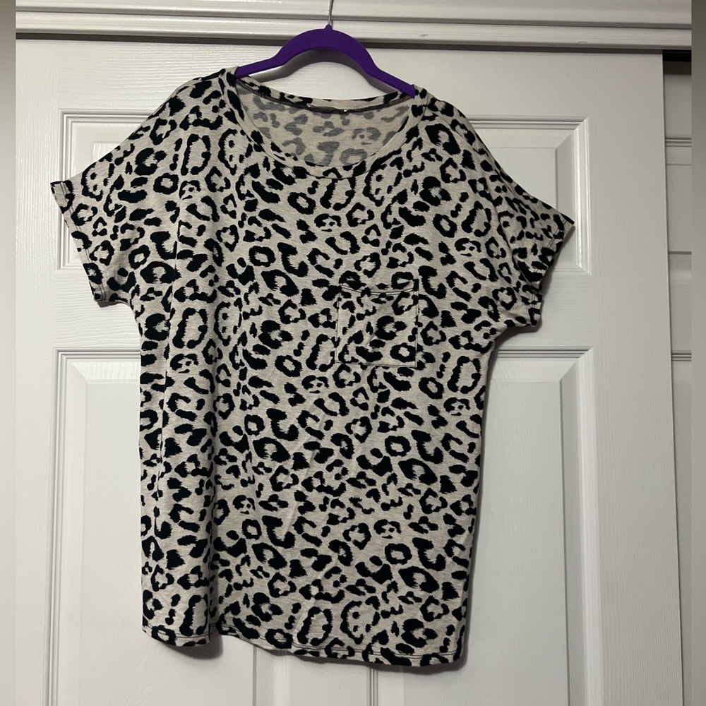 BOMBOM cheetah print t-shirt with pocket size XL